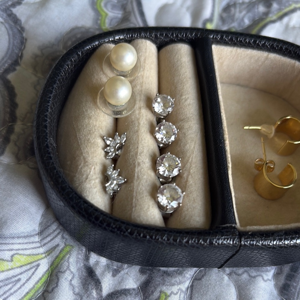 Earrings Bundle - image 4